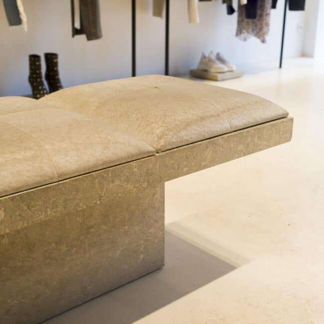 Boutique Iro Paris - Béton ciré sol Beige - Marius Aurenti