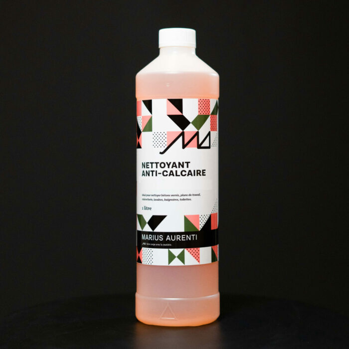 Nettoyant anti-calcaire pour béton avec surface vernie (1 litre)