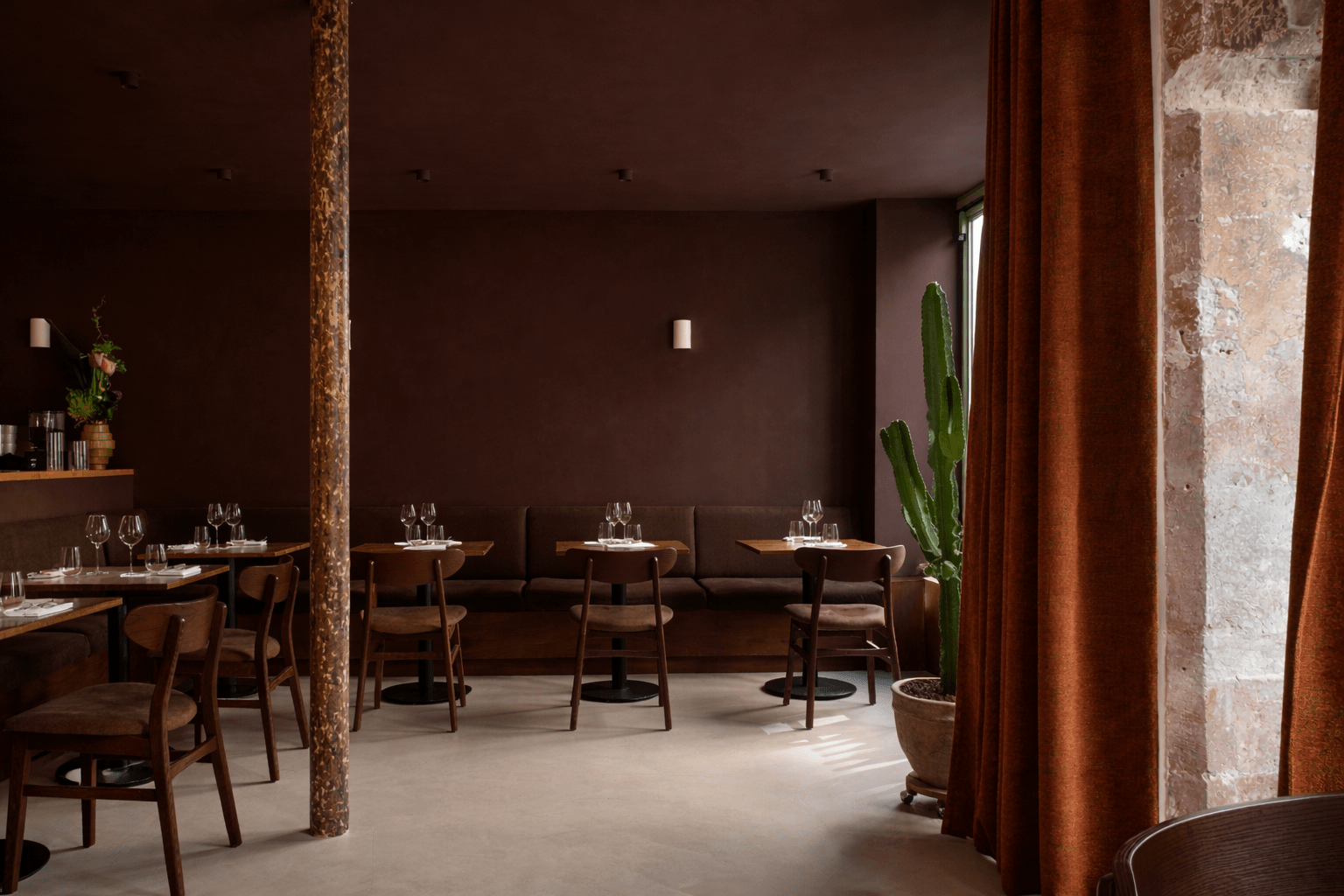 Peinture couleur Ebène 018F