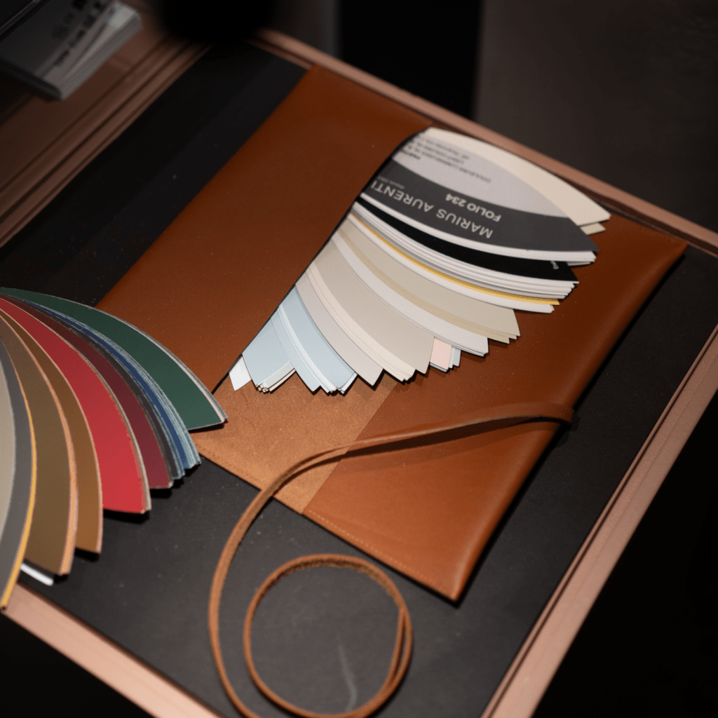 Nuancier FOLIO 234 avec étui Cuir Signature Fauve