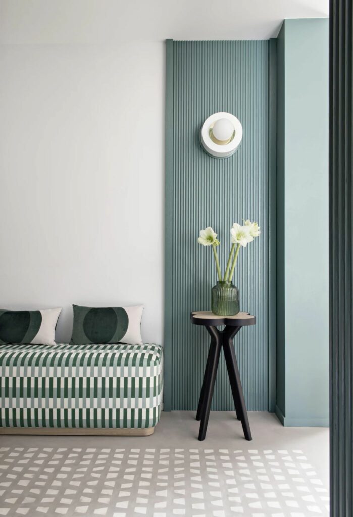 Appartement parisien - sol en béton ciré - article Marie Claire Maison