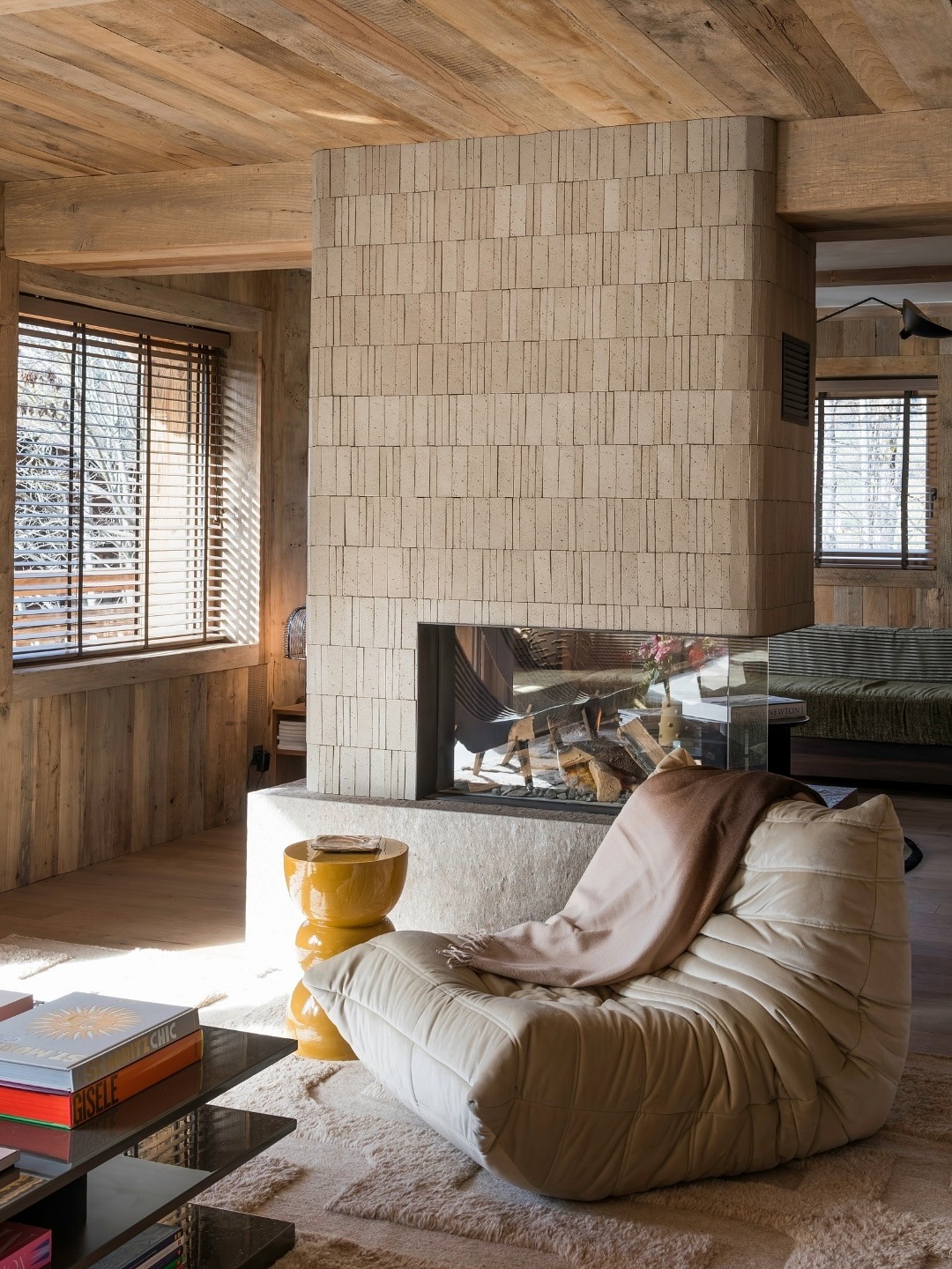 Cheminée carreau béton carqis - crédit @david_machet_photographe